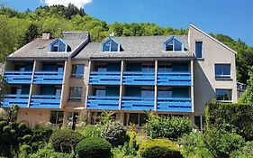 Le Castel du Cantal Groupe Village Fani